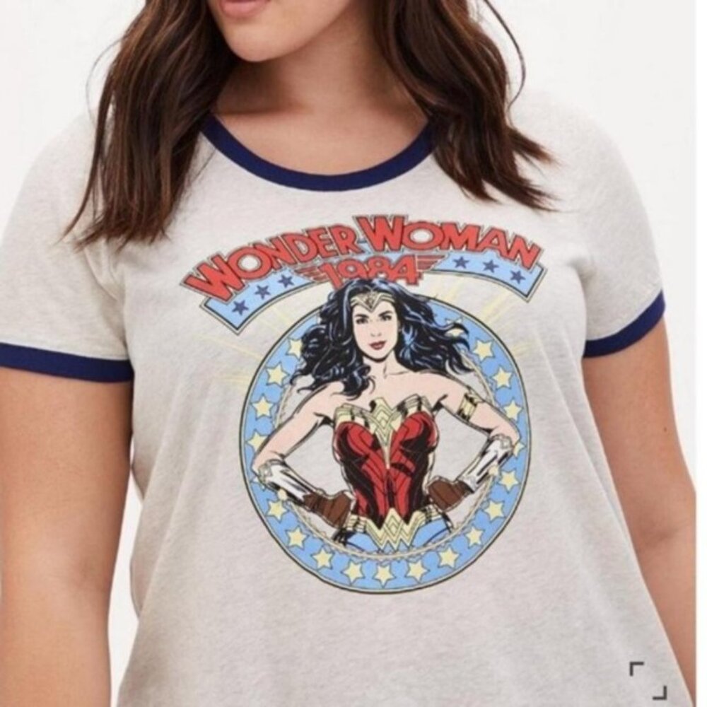 NWT Wonder Woman Torrid T-shirt size 2